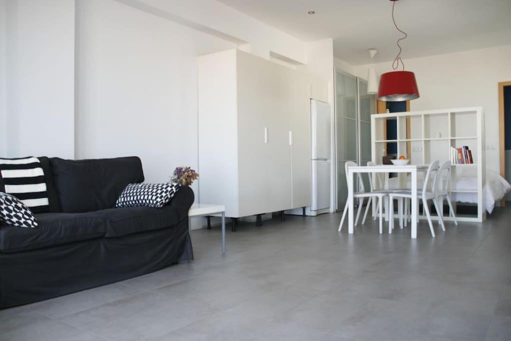 Апартаменты Cosy Apt Terrace In Downtown Валенсия Экстерьер фото